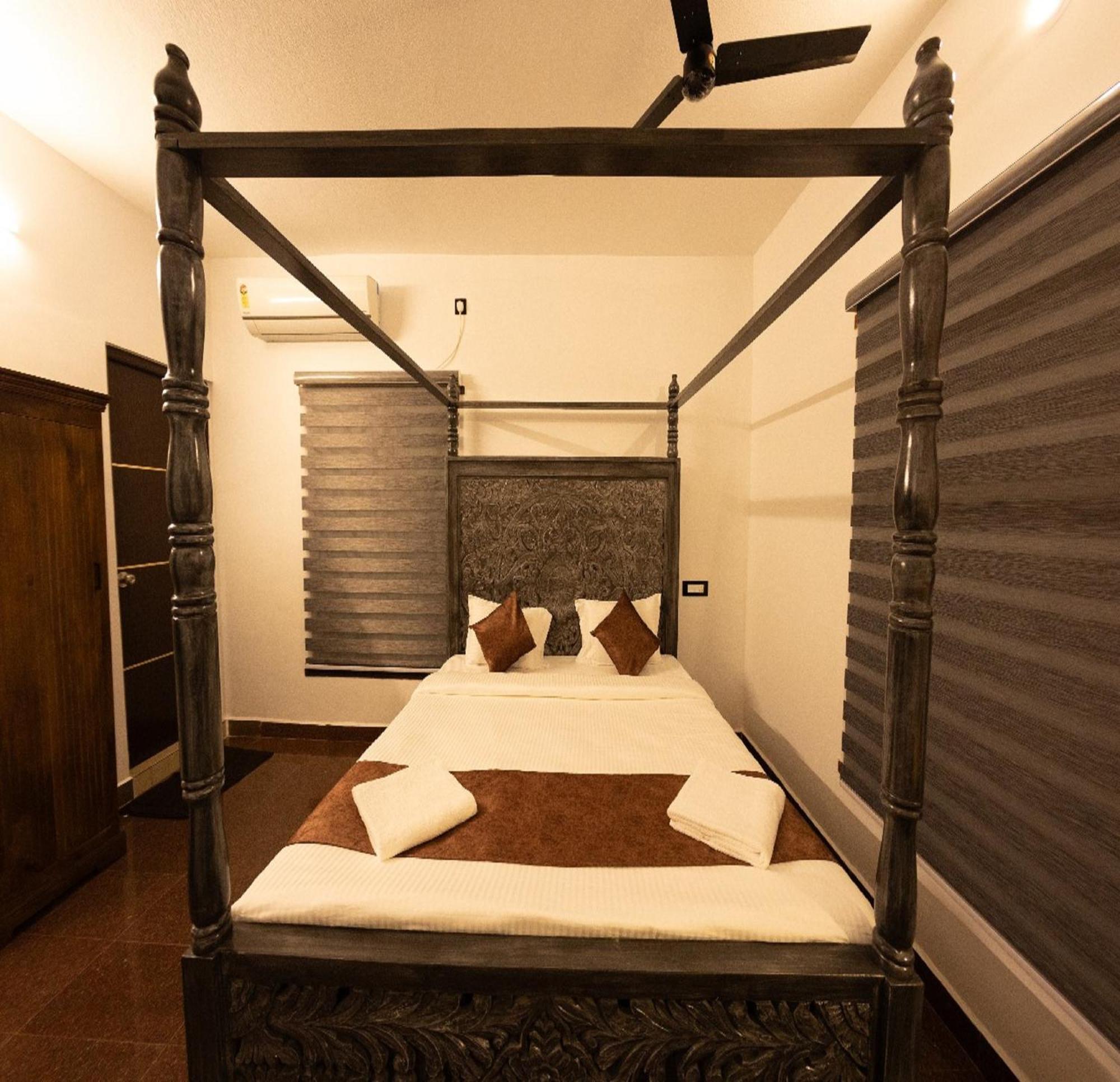 Courtyard Castle Heritage Resort Ποντισερί Εξωτερικό φωτογραφία