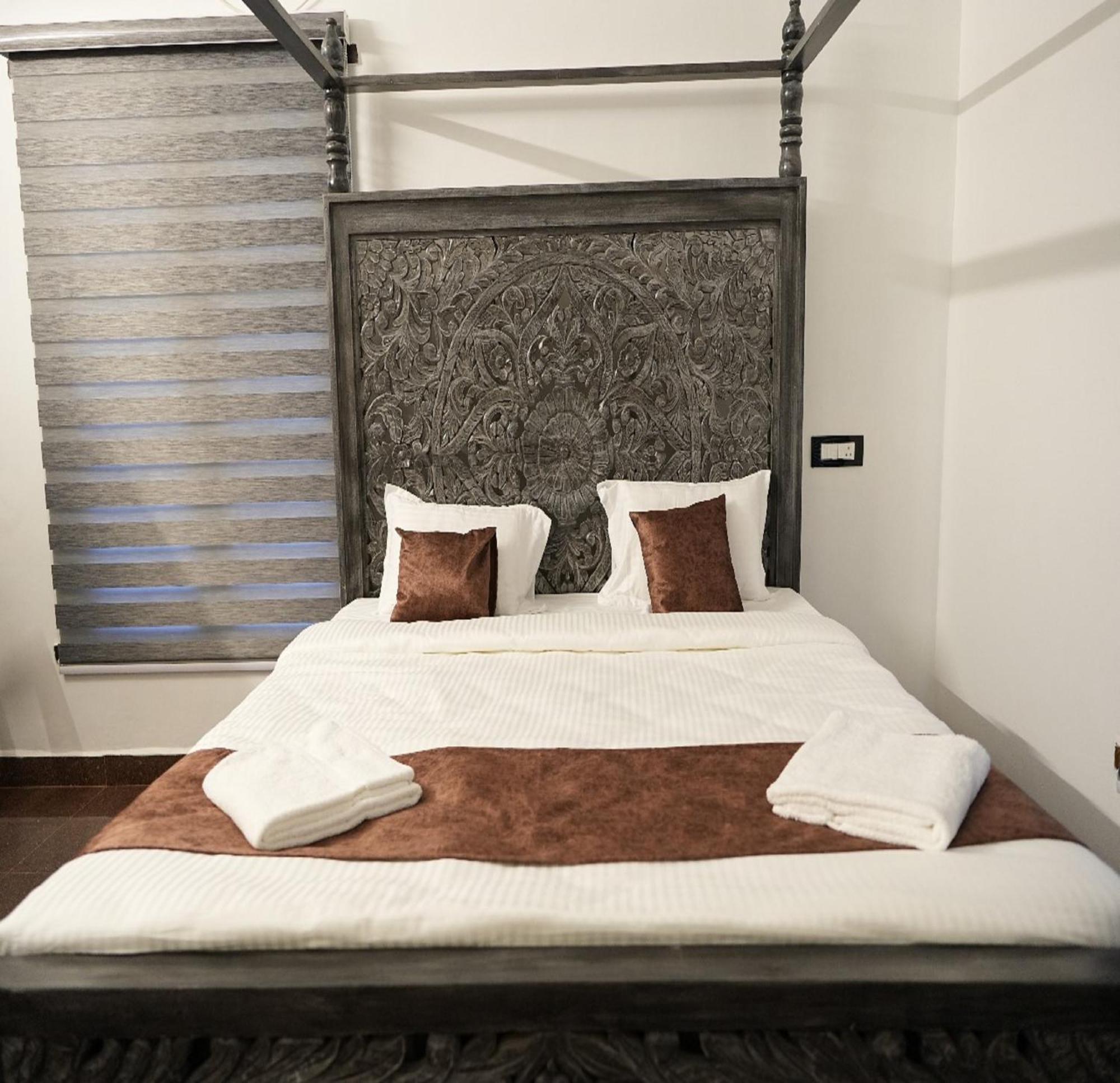 Courtyard Castle Heritage Resort Ποντισερί Εξωτερικό φωτογραφία