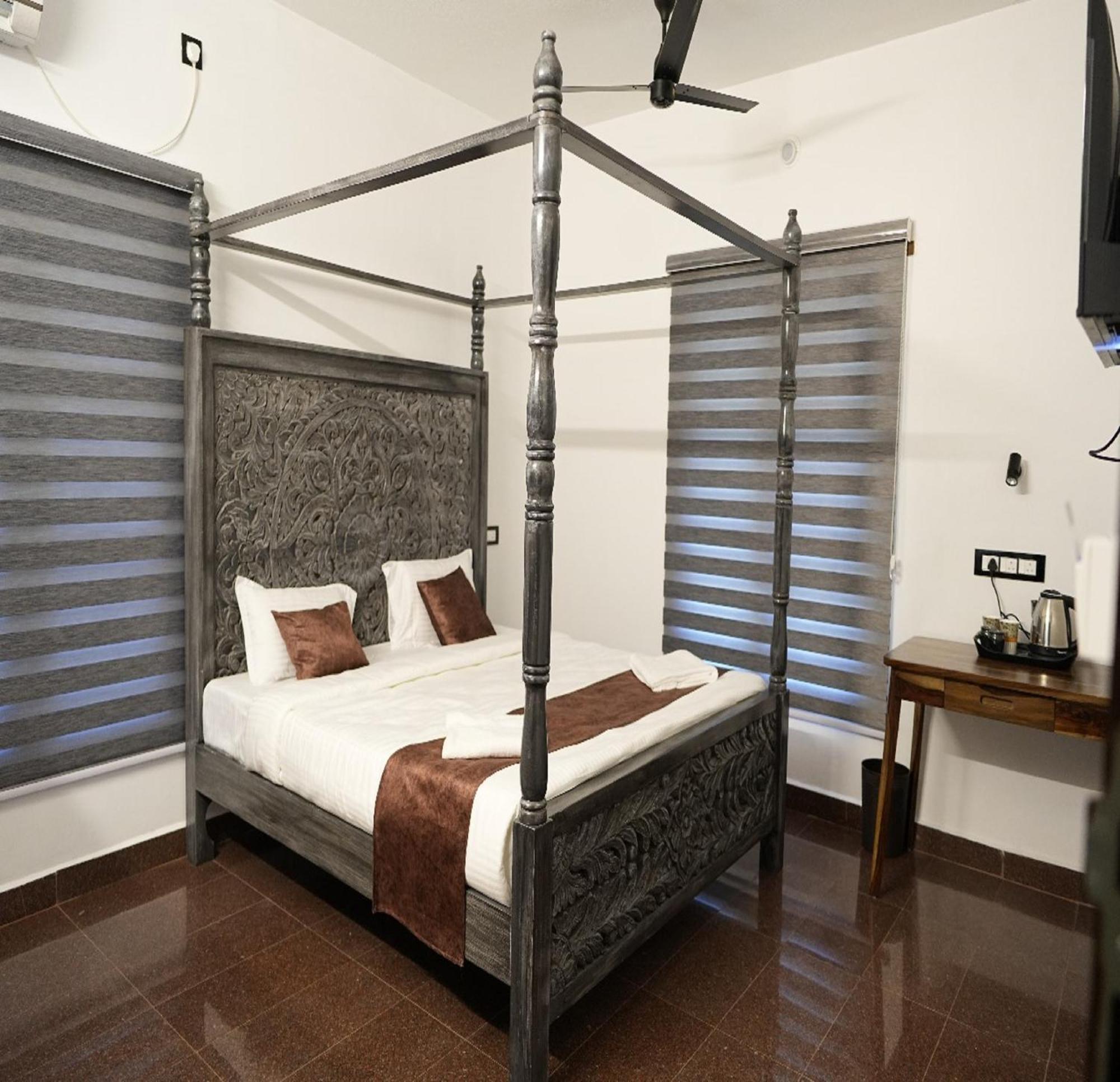 Courtyard Castle Heritage Resort Ποντισερί Εξωτερικό φωτογραφία